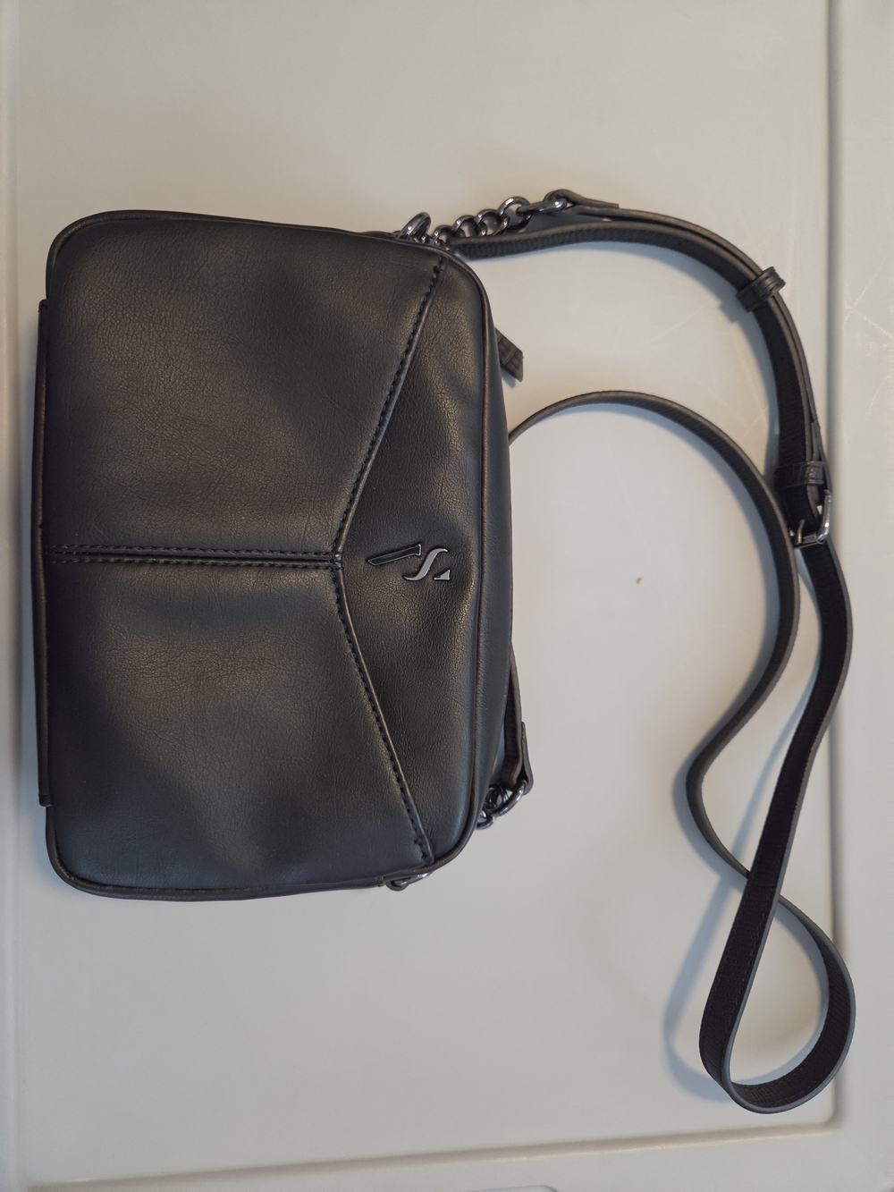 Simply Vera Wang Crossbody Camera Bag